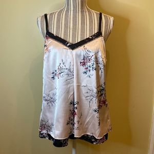 White House Black Market. MEDIUM. Floral Tank